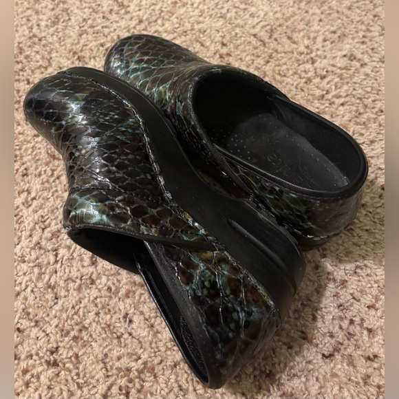 Danita Leather Snake Print Clogs, Blue/Green/Black, Size 36 - Picture 7 of 12